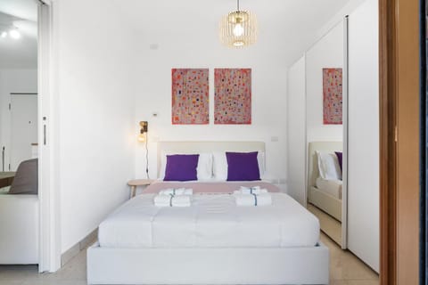 Bed, Balcony/Terrace, Photo of the whole room, Bedroom, towels, wardrobe