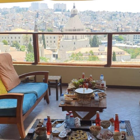 Day, View (from property/room), Seating area, Dining area, City view