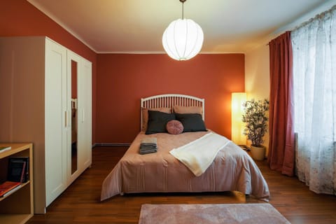 Bed, Photo of the whole room, Bedroom, wardrobe