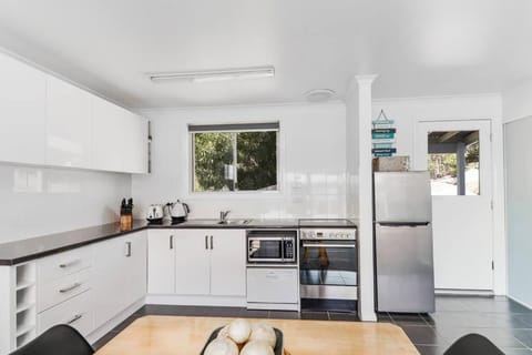 Bella Cottage - Bay of Fires Beach House House in Binalong Bay