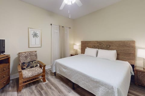 203 - Palms of Treasure Island House in Treasure Island