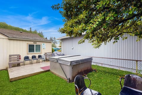 DnA Tiny beach House House in Oregon