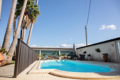 Balcony/Terrace, Pool view, Swimming pool