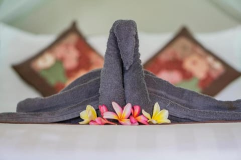 Bedroom, towels