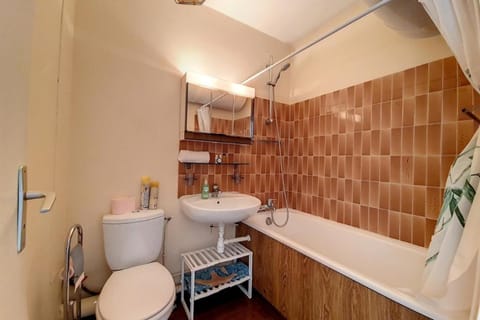 Quiet studio with balcony near the beach Apartment in Houlgate