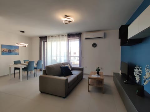Deep Blue Apartment in Marsaskala