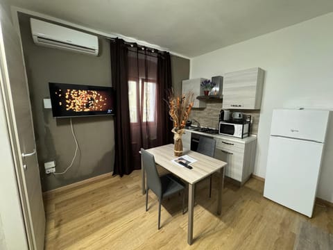 TV and multimedia, Kitchen or kitchenette, Dining area, minibar, pet friendly, stove