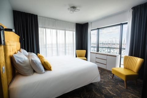 Le Barracuda & Spa, pieds dans l'eau, vue mer, espace bien-être offert Apartment hotel in Brest