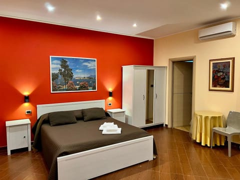 Bed, Photo of the whole room, Bedroom, towels, wardrobe, air conditioner