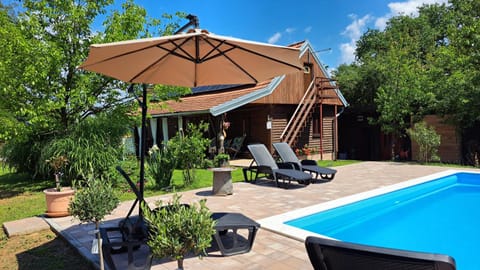 Property building, Swimming pool