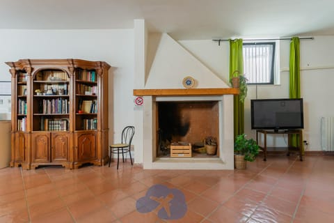 Communal lounge/ TV room, Lounge or bar