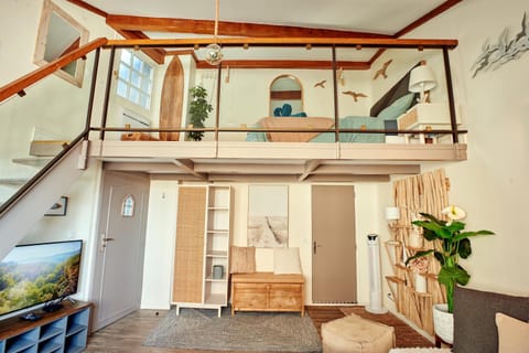 Living room, Photo of the whole room