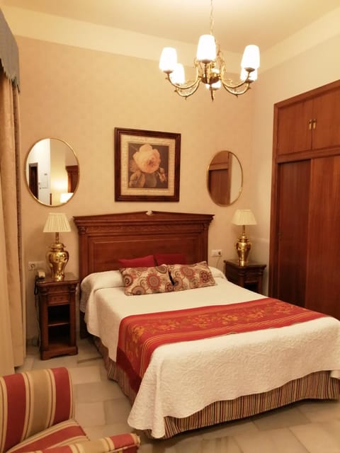 Bed, Photo of the whole room, Decorative detail