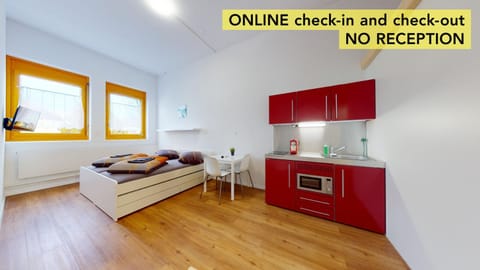 Bed, Kitchen or kitchenette