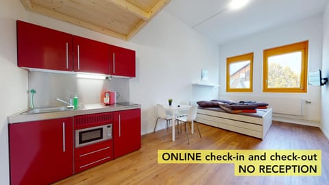 Bed, Kitchen or kitchenette