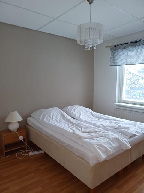 HH Huoneistot kaksio parvekkeella Apartment in Uusimaa