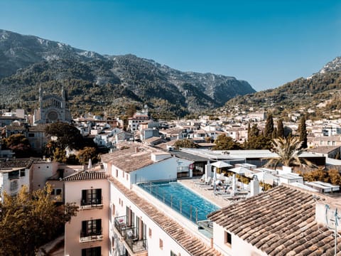 Bird's eye view, Swimming pool
