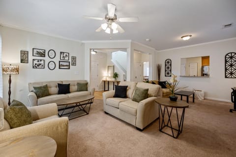 Spacious Serene 3BR Near LakePoint & DT Acworth House in Acworth