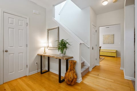 Spacious Serene 3BR Near LakePoint & DT Acworth House in Acworth