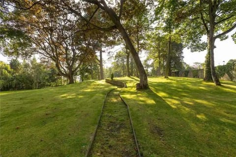 Superb 5 bedroom Villa 16 mins from City Centre House in Scotland