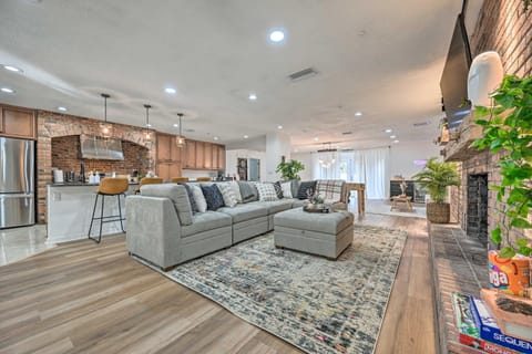 Private Pools and Hot Tubs Luxe Brandon Oasis! House in Brandon