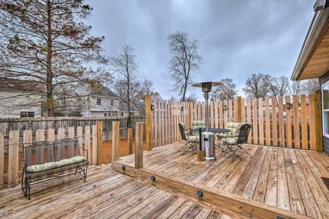 Luxe Lyndon Home Less Than 11 Mi to Dtwn Louisville! House in Louisville