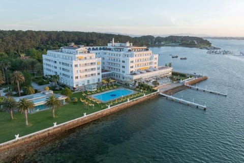 Property building, Bird's eye view, Swimming pool