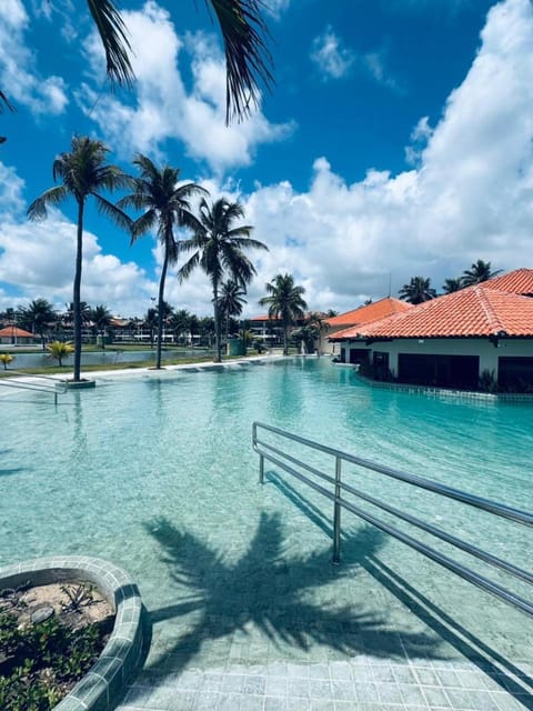 Restaurant/places to eat, Swimming pool
