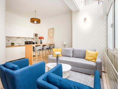 Living room, Seating area, Dining area, kitchen