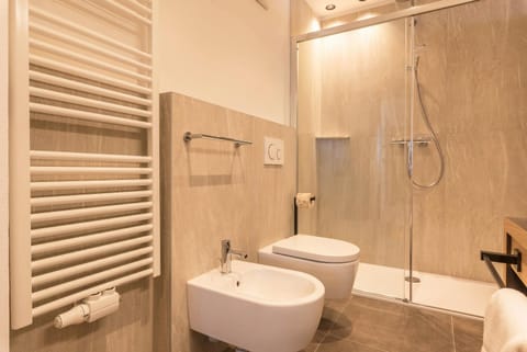 Bathroom, Living room