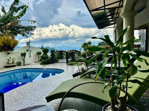 Patio, Natural landscape, Garden, View (from property/room), Balcony/Terrace, Garden view, Pool view, Swimming pool, sunbed