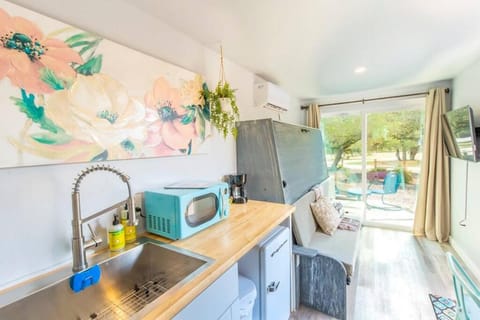 The Container Retreat @ 290 Wine Trail #5 Starry nights House in Rio Grande