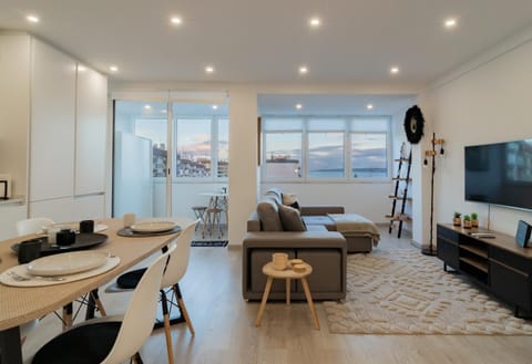 TV and multimedia, Living room, Seating area