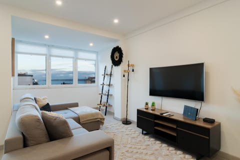 TV and multimedia, Living room, Seating area
