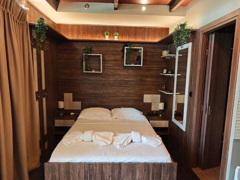 Under the rocks Apartment in Kalabaka