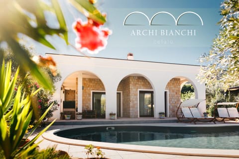 Property building, Day, Garden, Garden view, Pool view, Swimming pool, sunbed