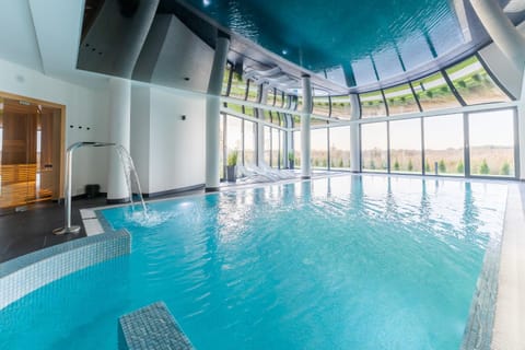 Swimming pool, Swimming pool