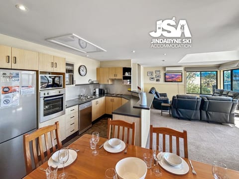Kitchen or kitchenette, Living room, Seating area, Dining area, dishwasher, oven, stove