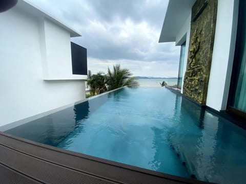 Beach, Swimming pool
