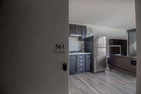 Facade/entrance, Kitchen or kitchenette, stove
