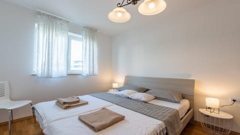 Apartment Giulia with Sea View in Novigrad Bed and Breakfast in Novigrad