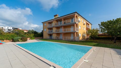 Apartment Giulia with Sea View in Novigrad Bed and Breakfast in Novigrad