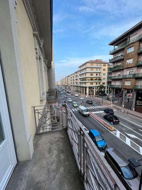 Property building, Balcony/Terrace