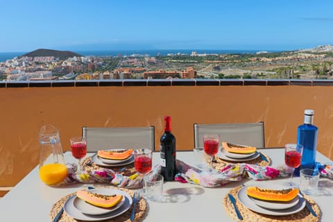 View (from property/room), Balcony/Terrace, Dining area, Mountain view, Sea view