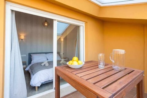 Bed, Balcony/Terrace, Photo of the whole room, Bedroom