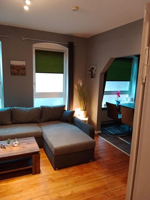 Living room, Photo of the whole room, Seating area