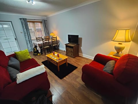Communal lounge/ TV room, Communal lounge/ TV room, Living room, Seating area