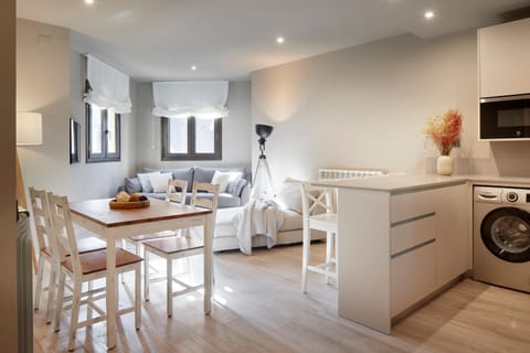 Kitchen or kitchenette, Living room