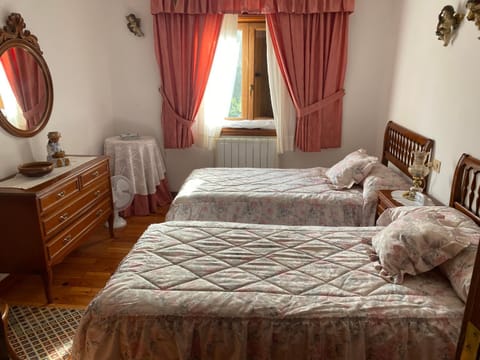 CASA DEL ARROYO House in Viana do Castelo District, Portugal