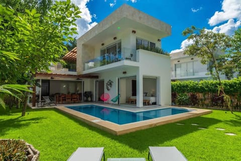 Garden, Swimming pool